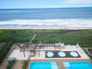 Frente Mar Com Churrasqueira, Piscina, Jacuzzi, Garagem e Parque