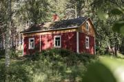 Rustic Off-Grid Farmhouse on Private Island with Sauna near Lake Tarjanne, Pohjaslahti, Finland