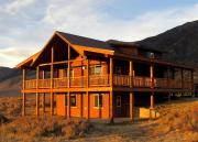 Scenic Vacation Cabin with 360° Mountain Views near Yellowstone National Park in Madison River Valley, Montana