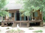Scenic Bed and Breakfast Accommodation on Lake Martin near Lafayette, Louisiana