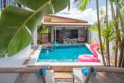 150 m from a paradise beach 3 bedrooms pool