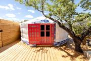 Cozy Yurt with Hot Tub Surrounded by Nature in Dripping Springs, Texas
