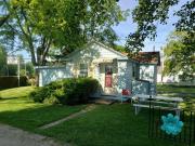 Charming Beach Cottage Along Lake Erie near Cleveland, Ohio