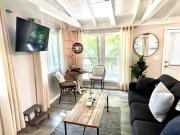 Charming Cottage with Fire Pit and Barbecue in Cadiz, Kentucky