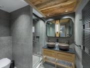 Appartement moderne aux pieds des pistes avec cheminée - FR-1-565-88