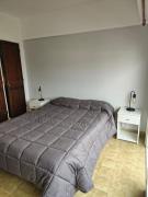 4 ambientes a 3 cuadras de la playa con parrilla y cochera - Totalmente renovado!!