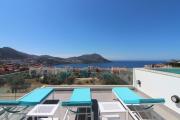 Zest Luxury Sea View Apartment With Private Roof Top Pool