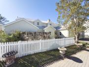 Stylish 4BR Haven w Golf Course Views by the Sea