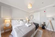 Long Stay Ready King Bed Kitchen WiFi Town
