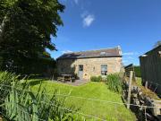 Charming cottage with loch and hill views nr Edinburgh