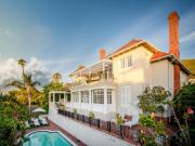 Rhondas Manor Boutique Guesthouse