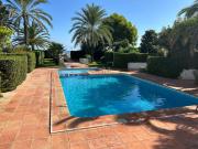 Reihenhaus am Meer mit Pool, primera linea