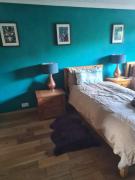 Large twin room at Fir Tree Lodge, Shirehampton