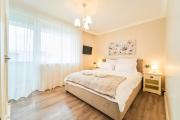 La Vie en Rose Chic French-Style Apartment with Parking in Timisoara
