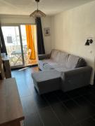 Marina et plage à vos pieds