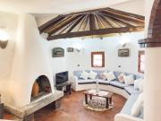 Villa dei Pirati, sulla spiaggia di Campus