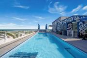 The iconic Ocean Drive - 1 BDR - Rooftop Pool and Bar