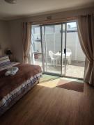 Birds Holiday Accommodation 1