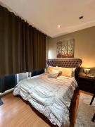 Condo Living - Pool, Balcony, Gym, Fast WiFi