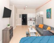 Albany Studio with Kitchen, WiFi, Gym and Game Room Near Capitol