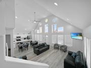 Gorgeous Home, sleeps 24