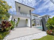 泰国芭提雅别墅 近中天海滩泳池别墅