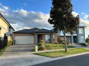 Modern 4 bedroom Family Home