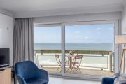 LECOMTE - Beachfront 215