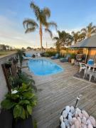 Casa ampla com área gourmet e piscina