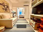 Charmoso com terraço próximo à praia do Leblon!