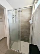 Apartment facing the sea