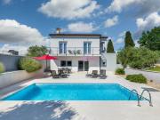 Villa in Fa ana with swimming pool Villa in Fa ana with swimming pool