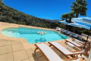La BohemAzur Villa Golfe St Tropez 170m2 5 chambres Piscine Spa Magnifique Vue Dégagée Déco Bohème Chic