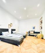 Spacious 2BR Apartment 7 Min from Westbahnhof