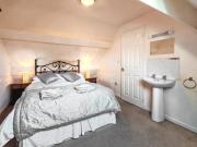 Top Llanelltyd