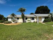 Beach Resort Retreat Accessible Home with Jacuzzi