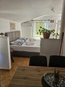 Ana & Stela Ana & Stela