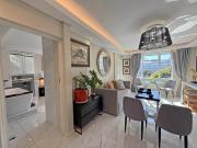 Luxury Seapoint One-Bedroom secure apartment with on-premise parking