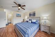 Stylish and Modern Shorewalk condo close to top beaches, heated pools, hot tub, IMG Academy, dining