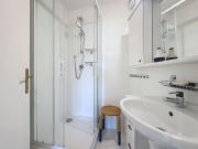 32m2 petite maison au bord de leau avec terrasse