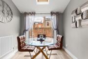 Prospect Place - Victorian Home - Central Location