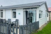 Stunning One Bed Modern & Contemporary Chalet