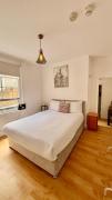 Windsor Castle View Apartment-one bed room