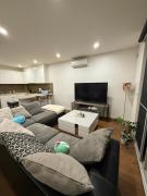 Modern Stylish Comfort at Prime Camberwell Retreat