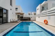 Top Paralimni
