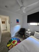 Spacious Self-Contained 2BR Guest Unit with On-site Parking