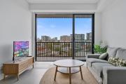 75R Stylish Abnb-Style One Bedroom Apartment in Rosebery, Parking