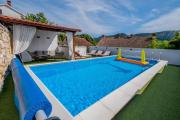 House Božica with sauna & heated pool