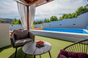 House Božica with sauna & heated pool
