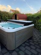 Privé wellness Zen aan zee met jacuzzi barrelsauna en infraroodsauna